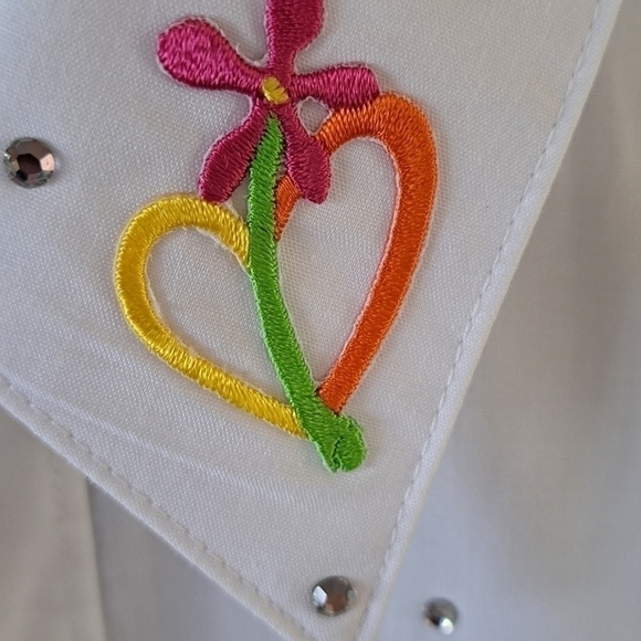 Mili Designs Women's Large White Long Sleeve Button Up Shirt Embroidered Floral - Picture 3 of 16